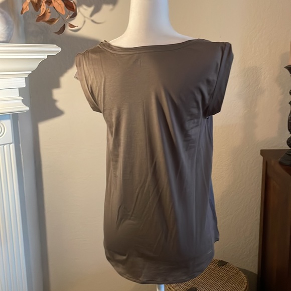 Loft - NWT sleeveless top - part tee/part faux satin - size X small - Picture 4 of 8